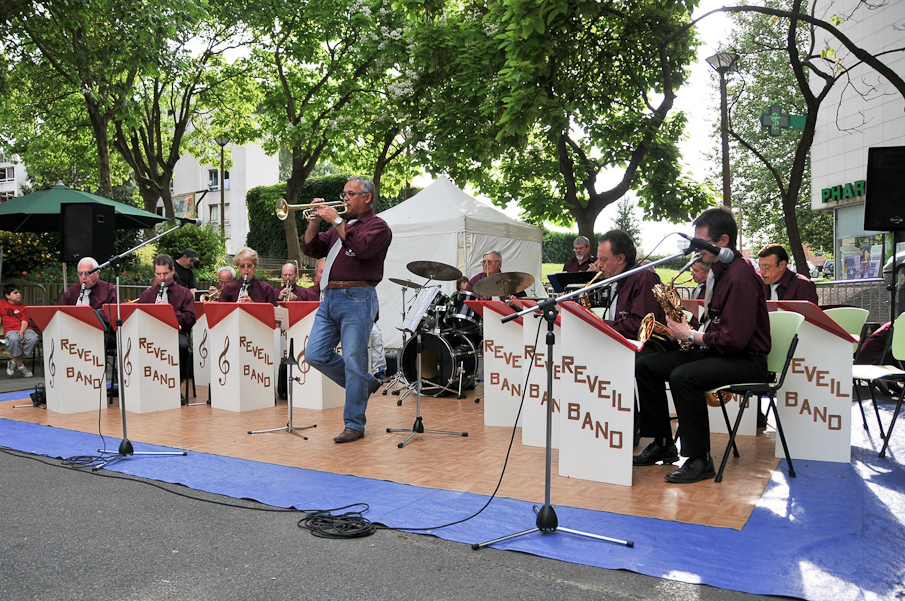 Maison de Quartier Champs Elysees Evry - Repas de Quartier en Musique 097.jpg